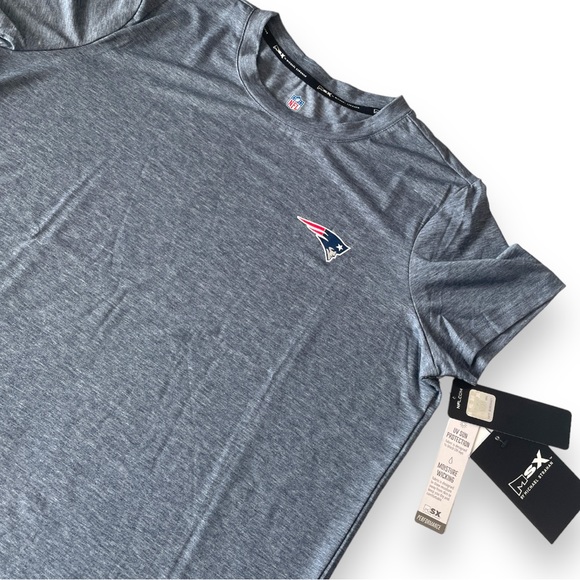 NWT NFL Fan Gear Woman’s New England Patriots Logo T-Shirt Size Large - Picture 14 of 16